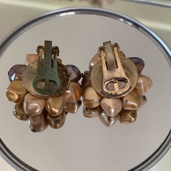 Vtg  round cluster clip on earrings - Picture 5 of 6